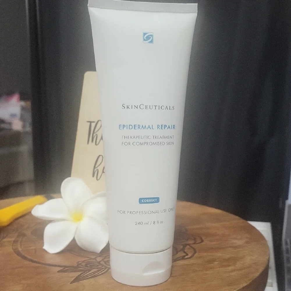 SkinCeuticals Epidermal Repair - Picture 1 of 7